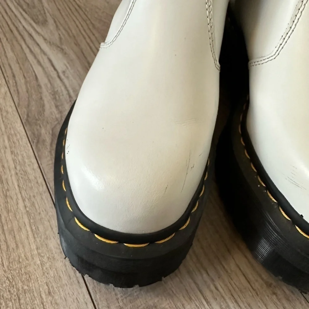 Dr Martens 2976 Quad Leather Chelsea Boots White Leather